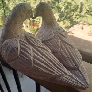 Austin Production 'Love Bird' sculpture